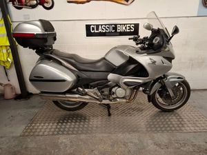 HONDA DEAUVILLE 700 2011