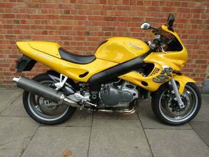 YELLOW TRIUMPH SPRINT RS 955I 13000 MILES VERY NICE EXAMPLE