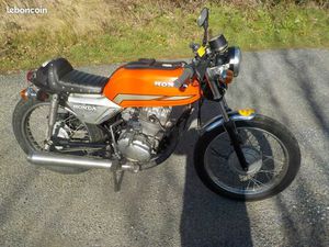 HONDA 125 CBN CAFE RACER