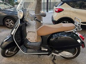 SCOOTER VESPA GTS 125