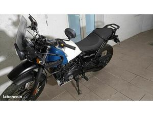 MOTO ROYAL ENFIELD HIMALAYAN 410 BLEUE ET BLANCHE