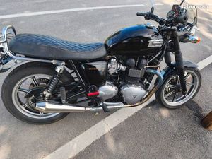 TRIUMPH BONNEVILLE SE