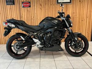 YAMAHA FZ6