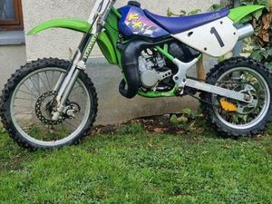 80 KX 1996 PNEUS D'ORIGINE