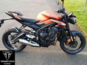 TRIUMPH STREET TRIPLE 765 R A2 BLACK WEEKS DEAL