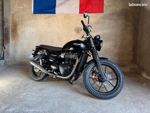 TRIUMPH 900 STREET TWIN