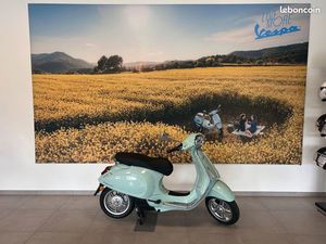 SCOOTER VESPA PRIMAVERA ELETTRICA 2.7 KW - 2.3 KWH - 45 KM/H - E5 2025 - NEUF