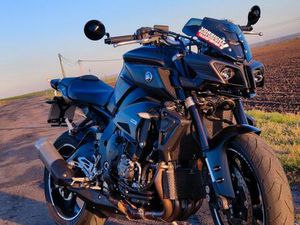 YAMAHA MT 10