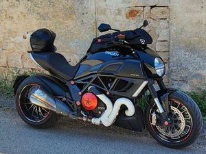 DUCATI DIAVEL NERO