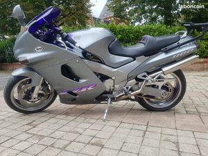 KAWASAKI ZZR 1100