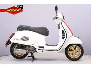 VESPA GTS 300 SUPER (BJ 2022) — MOTOREN | OVERIGE MERKEN — MARKTPLAATS