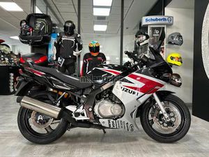 SUZUKI - GS 500F