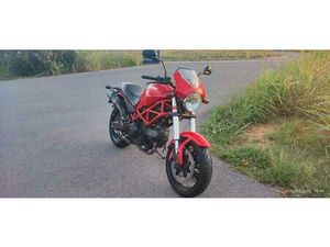 DUCATI - MONSTER 695