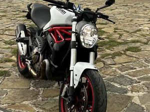 DUCATI MONSTER 821 ABS
