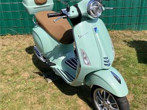 VESPA PRIMAVERA 50