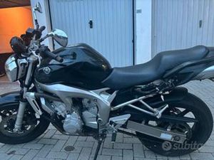 YAMAHA FZ6