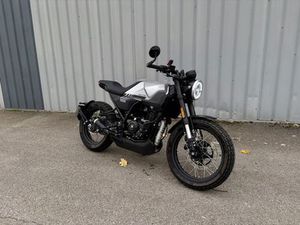 BRIXTON MOTORCYCLES CROSSFIRE LC 125 2023 125 CM3 | MOTO SCRAMBLER | 7 438 KM | GRIS | 69480 ANSE