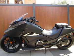 HONDA NC 750 DCT VULTUS NM4 * REDUCED TO SELL *LOW MILES * FULL SERVICE HISTORY
