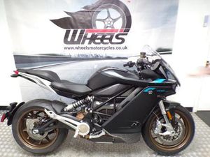 2025 REGISTERED ZERO SR/S 17.3 REGISTERED ON A 75 PLATE