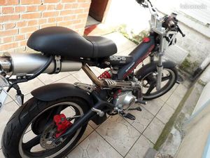 VENDS 125 SACH MADASS