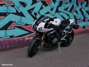 TRIUMPH SPEED TRIPLE 1200 RR 2025 ÉTAT NEUF
