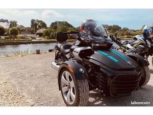 CAN-AM SPYDER F3