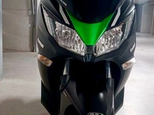 KAWASAKI J300 J 300 SE « SPÉCIAL ÉDITION » 18100 KMS ÉCHANGE OK