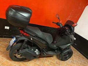 PIAGGIO MP3 300 CC 5/2023 KM1800 PATENTE B GARANZIA