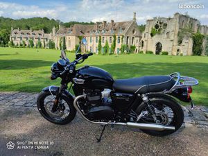 BONNEVILLE T100 JET BLACK