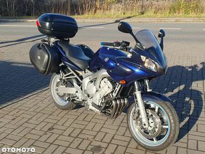 YAMAHA FZ6