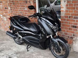 YAMAHA X-MAX