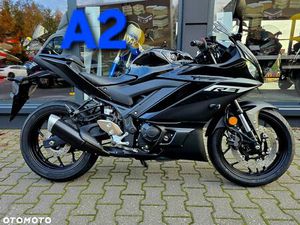 YAMAHA R3