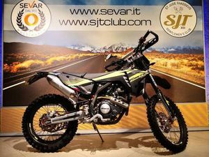 VENDO FANTIC MOTOR XEF 125 PERFORMANCE (2023 - 24) USATA A EMPOLI (CODICE 9877496) - MOTO.IT