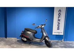 VENDO VESPA SPRINT 150 3V SPORT IE ABS (2021 - 22) USATA A SEREGNO (CODICE 9876952) - MOTO.IT