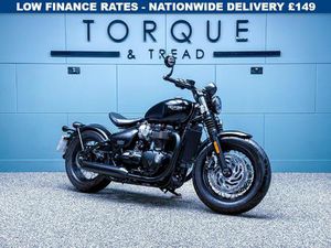 TRIUMPH BOBBER 1200 BLACK CUSTOM CRUISER PETROL MANUAL EURO 4 (77 PS) NATIONWIDE DELIVERY £149 - 9.9% APR 1200 CC