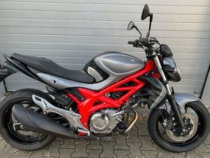 SUZUKI SFV 650 GLADIUS