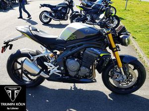 TRIUMPH SPEED TRIPLE 1200 RS BLACK WEEKS DEAL