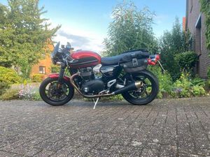 TRIUMPH SPEED TWIN