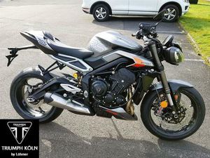 TRIUMPH STREET TRIPLE 765 RS BLACK WEEK DEAL