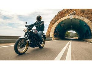 YAMAHA XSR125 LEGACY