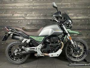 MOTO GUZZI V 85 TT CENTENARIO E5 GROEN