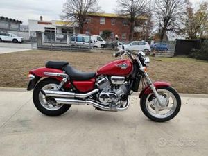 HONDA VF 750 C MAGNA