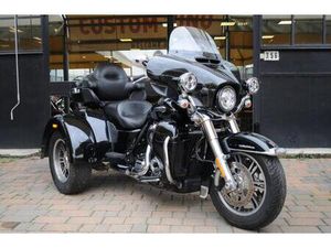 VENDO HARLEY-DAVIDSON 107 TRI GLIDE ULTRA (2016) - FLHTCUTG USATA A TORINO (CODICE 9877226) - MOTO.IT