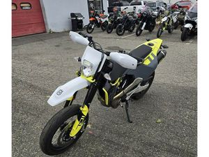 2024 HUSQVARNA® 701 SUPERMOTO