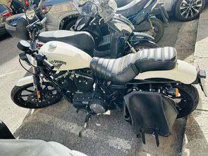 HARLEY-DAVIDSON IRON 883 DOPPIO SEDILE E BORSONW LATERALE