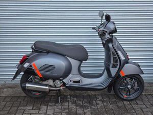 PIAGGIO VESPA GTS 300 SUPERSPORT
