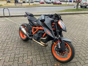 KTM 1290 SUPER DUKE R / AKRAPOVIC / 1.HD / 144KM