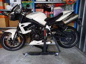 TRIUMPH STREET TRIPLE R