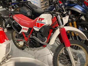 VENDO YAMAHA XT 600 43F D'EPOCA A MANZANO (CODICE 9877438) - MOTO.IT