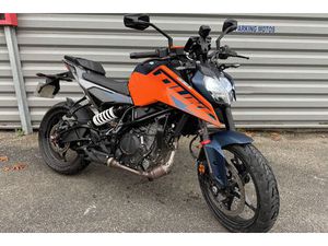 KTM DUKE 125 2025
